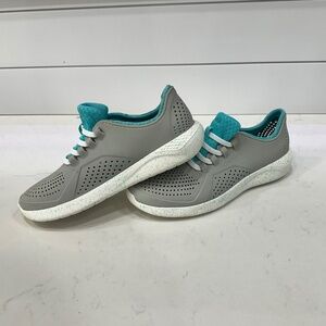 EUC Crocs LiteRide Pacer Sneakers